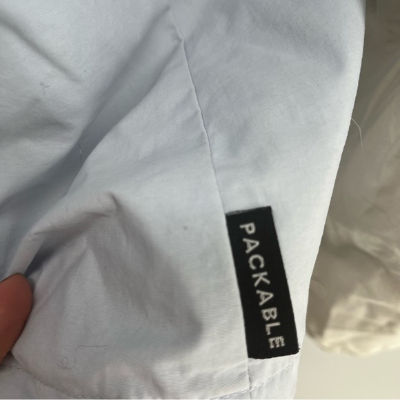 Columbia Women’s Hooded Lightweight Packable Raincoat in Cream and Blue Size XL - Picture 5 of 12